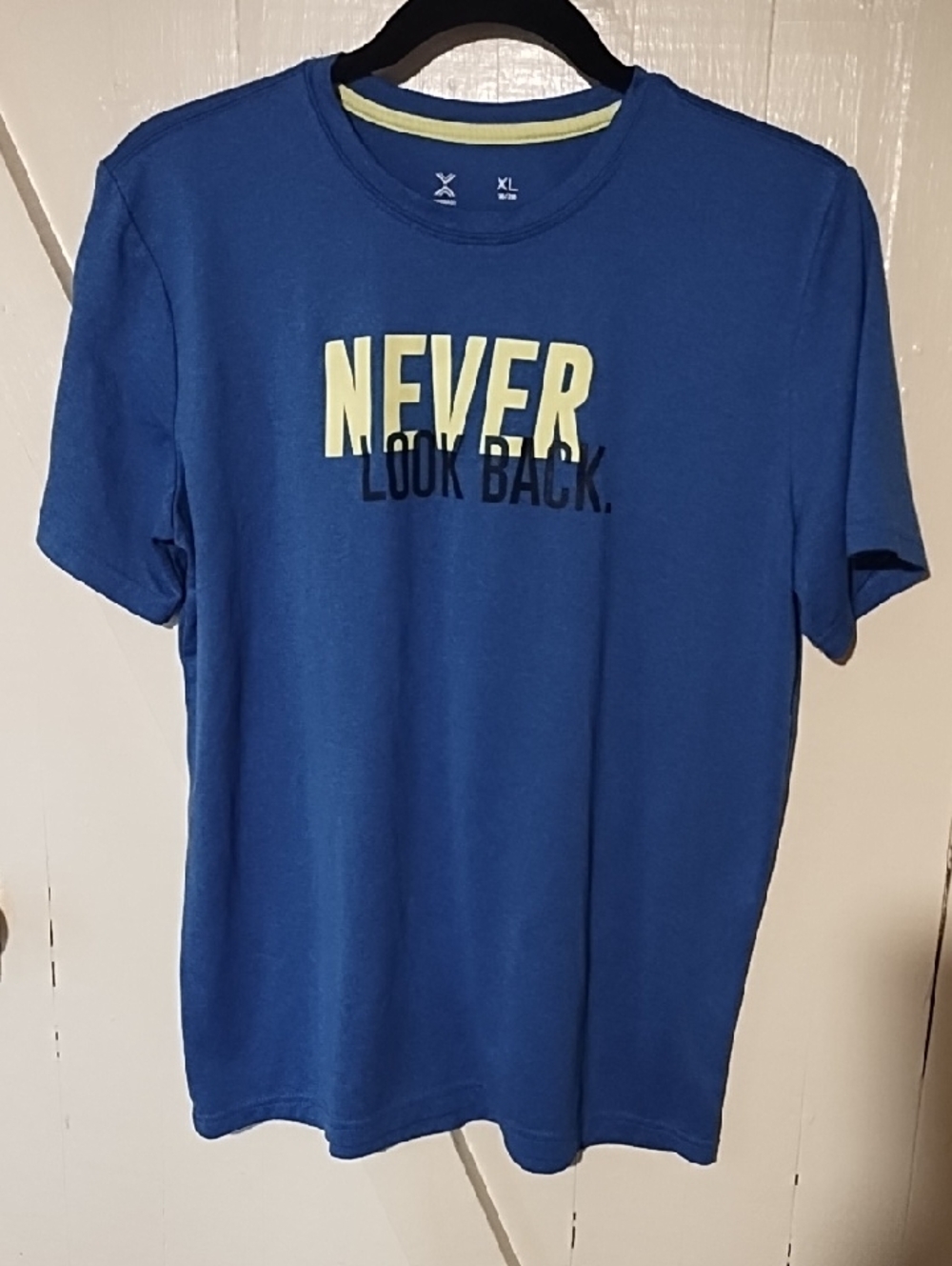 Xersion Blue Graphic 'Never Look Back' Tee with Pale Yellow Accent XL VGC.